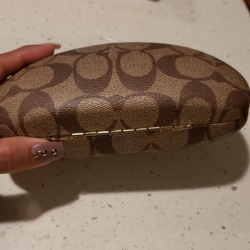Coach sunglasses case - Picture 4 of 4